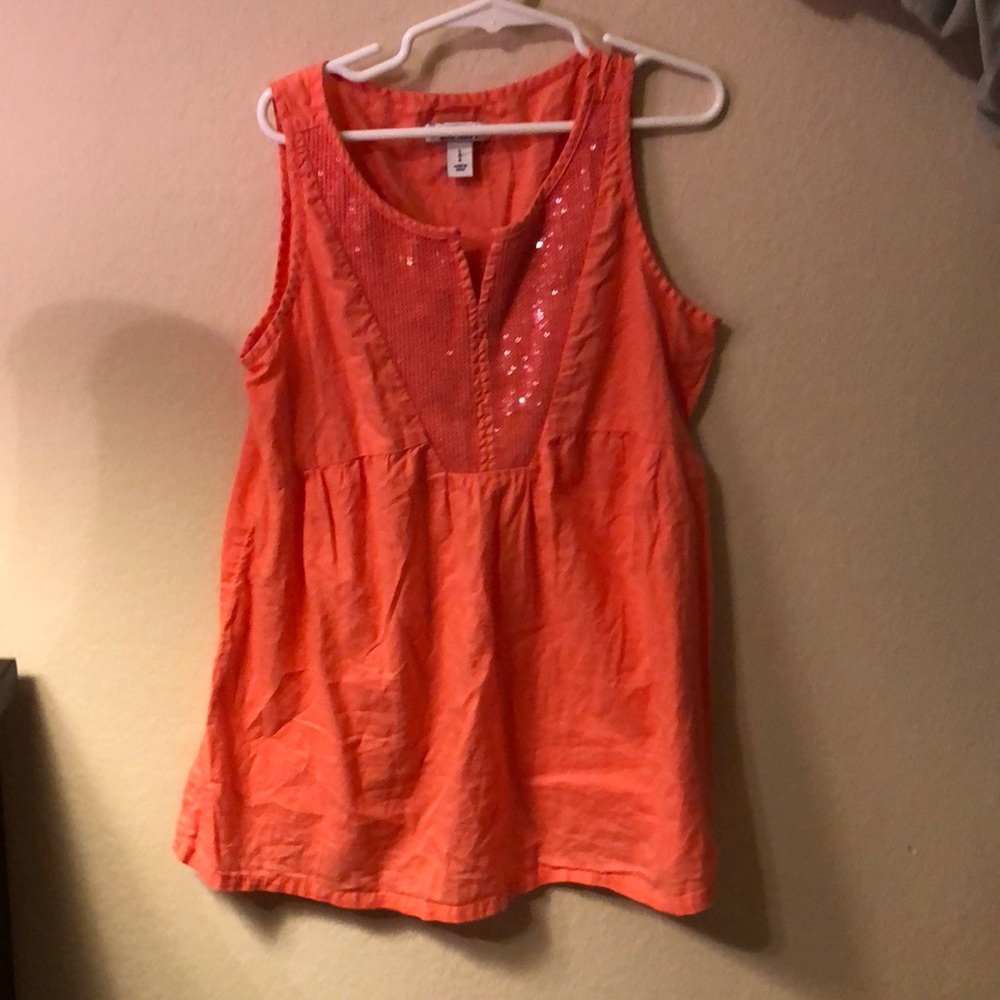 A girls shirt from old navy